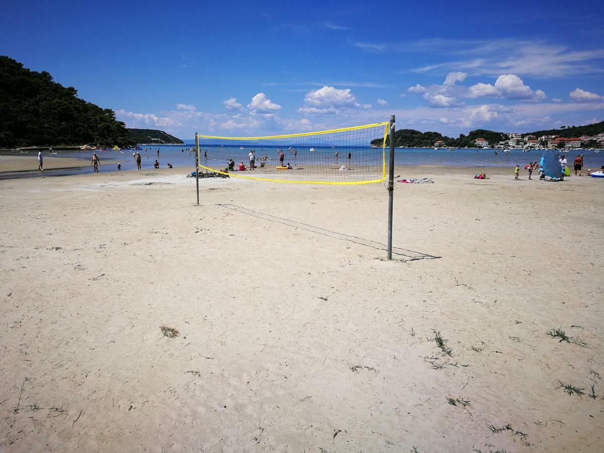 Family Friendly Apartments Island Rab Kampor ภายนอก รูปภาพ