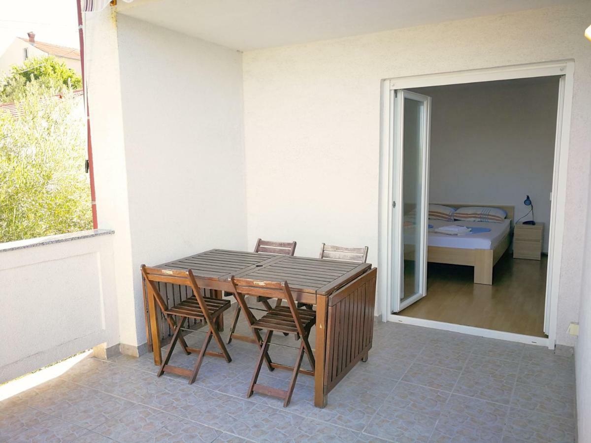 Family Friendly Apartments Island Rab Kampor ภายนอก รูปภาพ