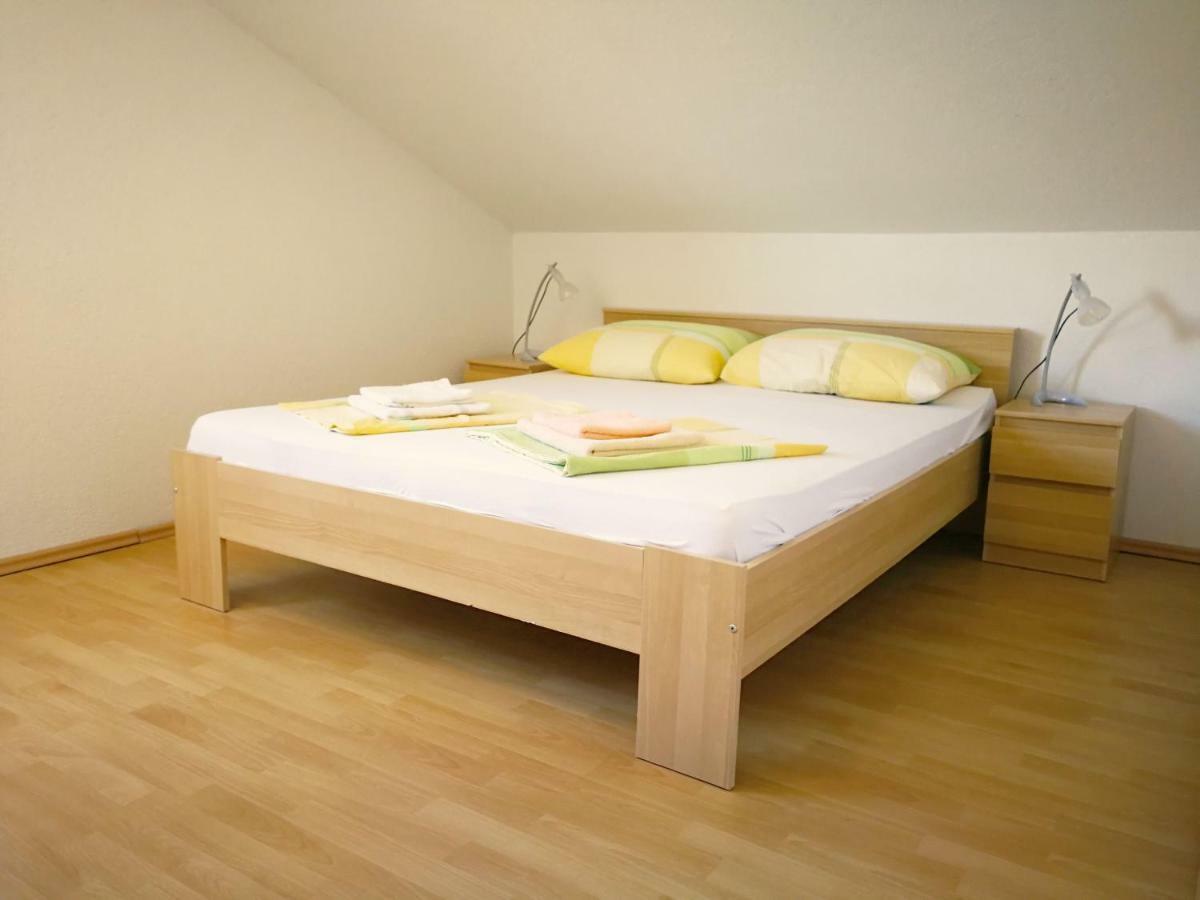 Family Friendly Apartments Island Rab Kampor ภายนอก รูปภาพ
