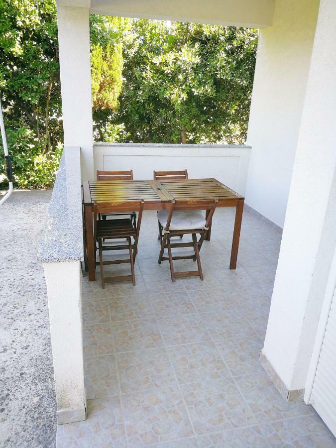 Family Friendly Apartments Island Rab Kampor ภายนอก รูปภาพ